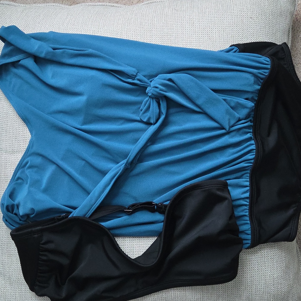 Nwot VENUS TEAL/BLK  ONE PIECE Tie Halter SWIM w/ Sexy BRA Top - Picture 4 of 5